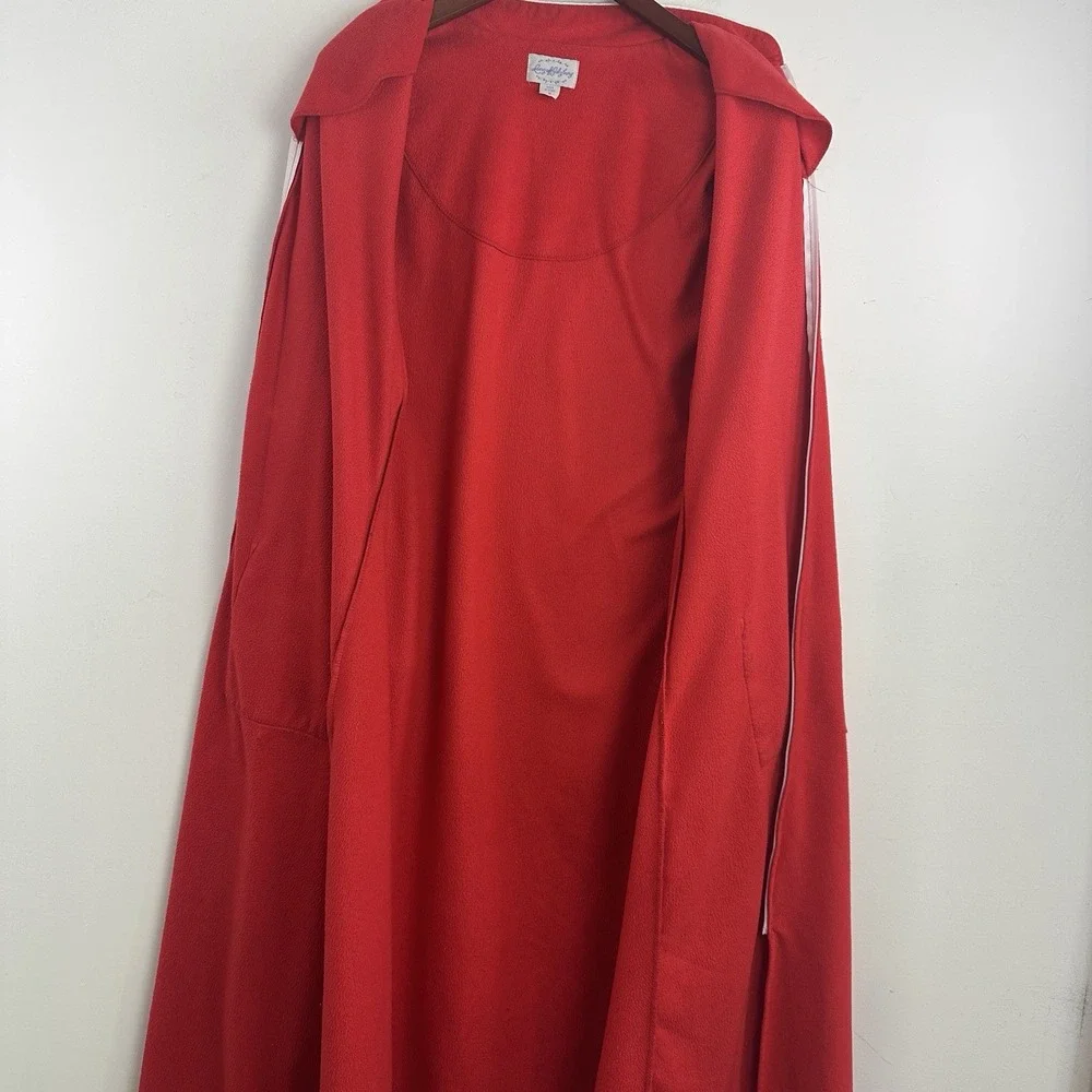 VTG Lanz of Salzburg Robe Housecoat Med Full Zip Lounger Red Embroidered Cottage